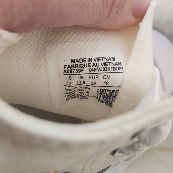 Converse Chuck Taylor All Star Hi Top Cream Color w/Butterflies Youth Kids Sz 12 - Picture 10 of 10